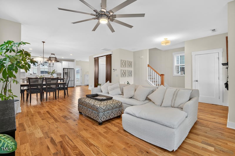 125 Meadows Edge Dr, Chapel Hill, NC 27516