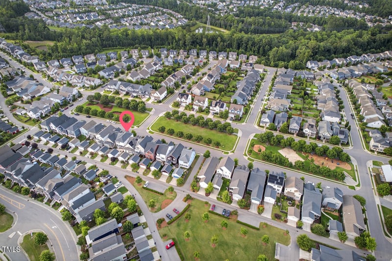 125 Meadows Edge Dr, Chapel Hill, NC 27516