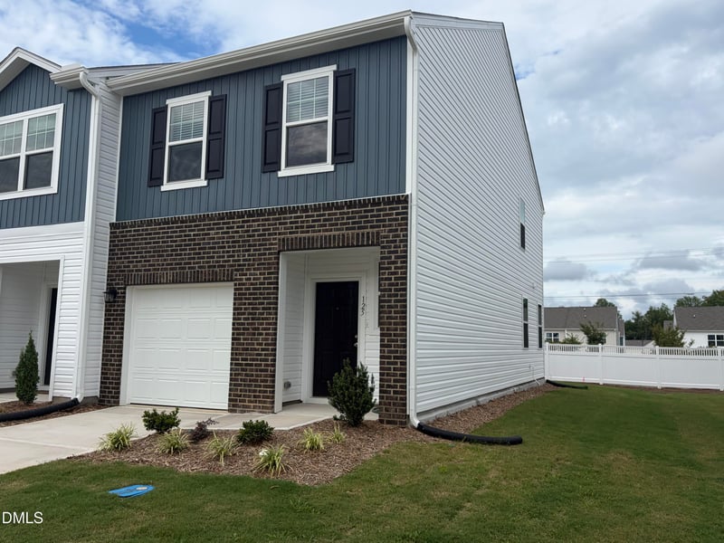 125 Meyers Ct, Clayton, NC 27520