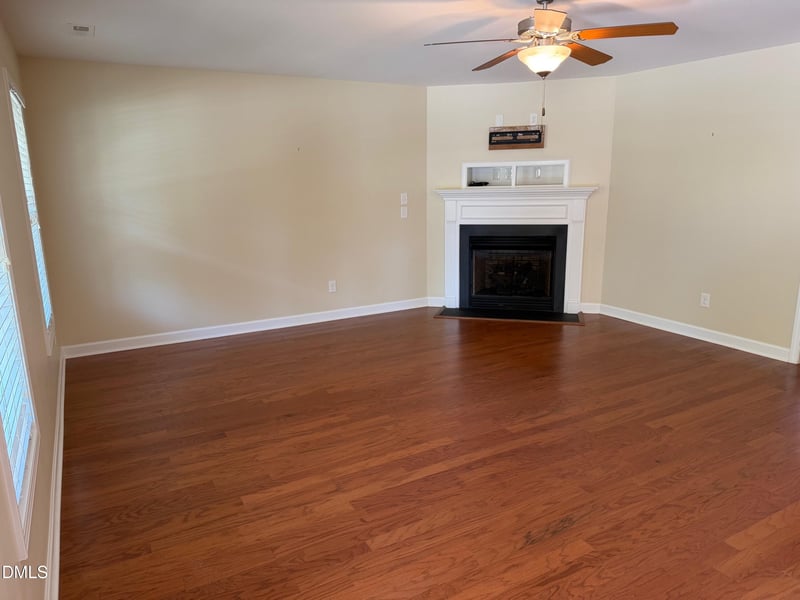 125 Moss Creek Dr, Clayton, NC 27520
