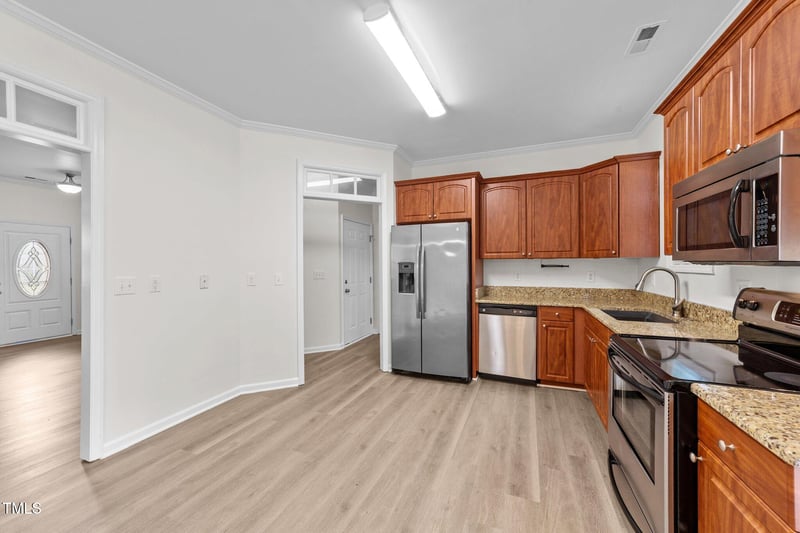 125 Occidental Dr, Holly Springs, NC 27540