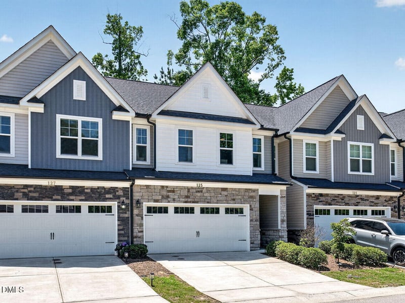 125 Orvis Dr, Holly Springs, NC 27540