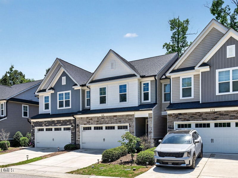 125 Orvis Dr, Holly Springs, NC 27540