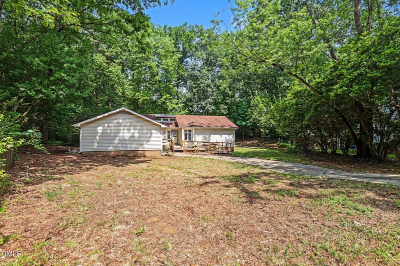 125 Red Bud Ct, Cary, NC 27513
