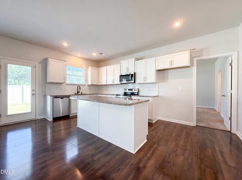 125 Rivercamp St, Clayton, NC 27527