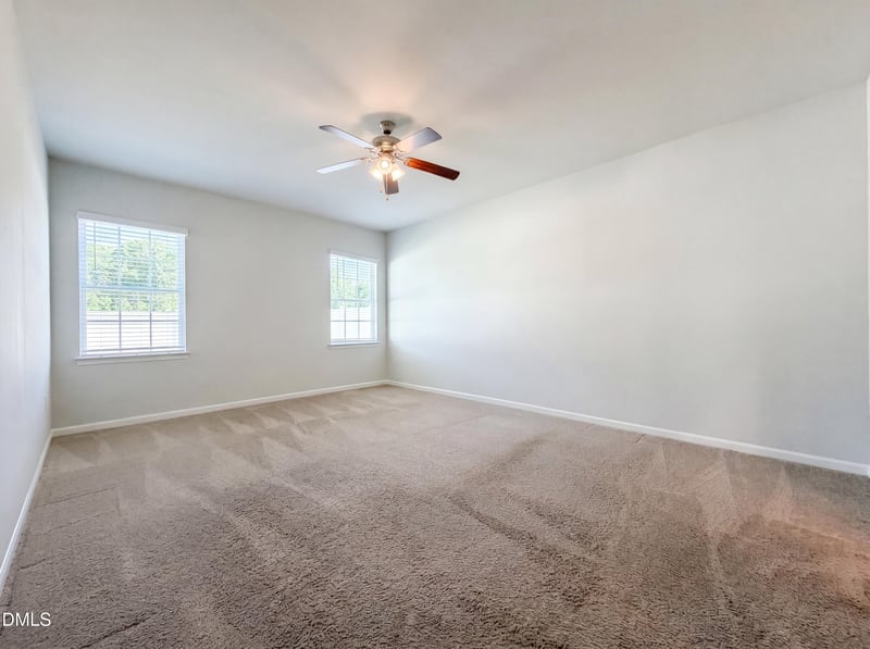 125 Rivercamp St, Clayton, NC 27527