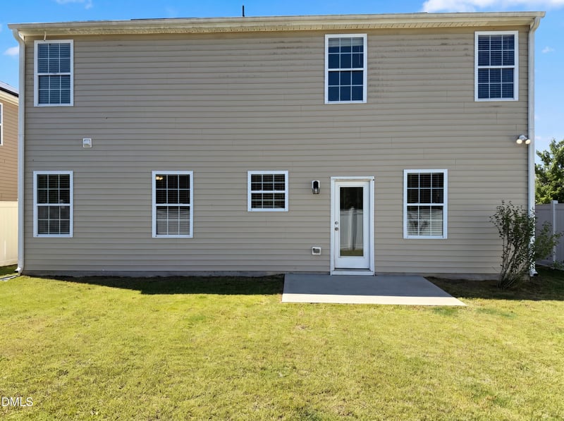 125 Rivercamp St, Clayton, NC 27527