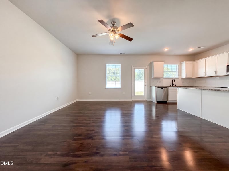 125 Rivercamp St, Clayton, NC 27527