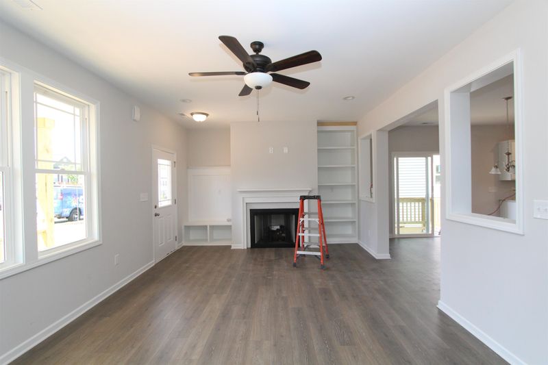 125 Rosemary St, Clayton, NC 27520