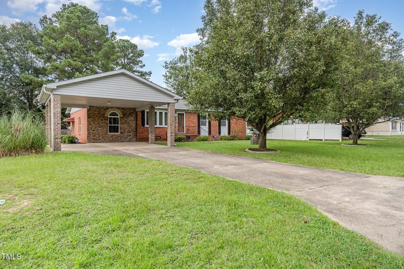 125 Sandy Dr, Goldsboro, NC 27534