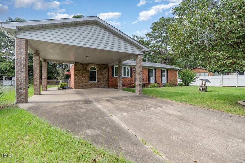 125 Sandy Dr, Goldsboro, NC 27534