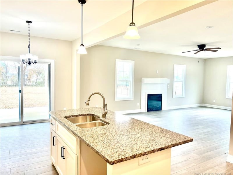 125 Shadybrook Dr, Benson, NC 27504