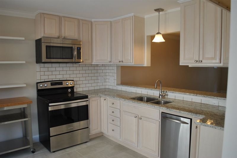125 Spring Cove Dr, Cary, NC 27511