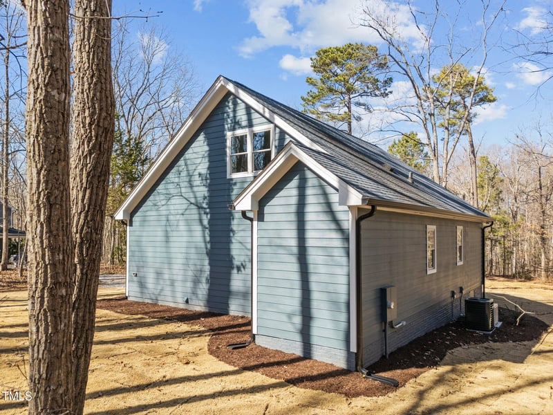 125 Sue Kim Dr, Youngsville, NC 27596