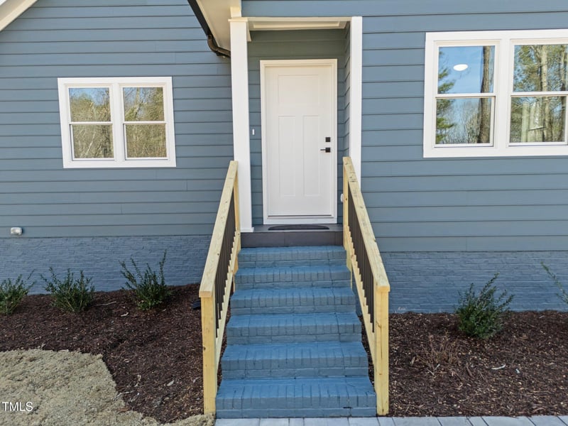 125 Sue Kim Dr, Youngsville, NC 27596