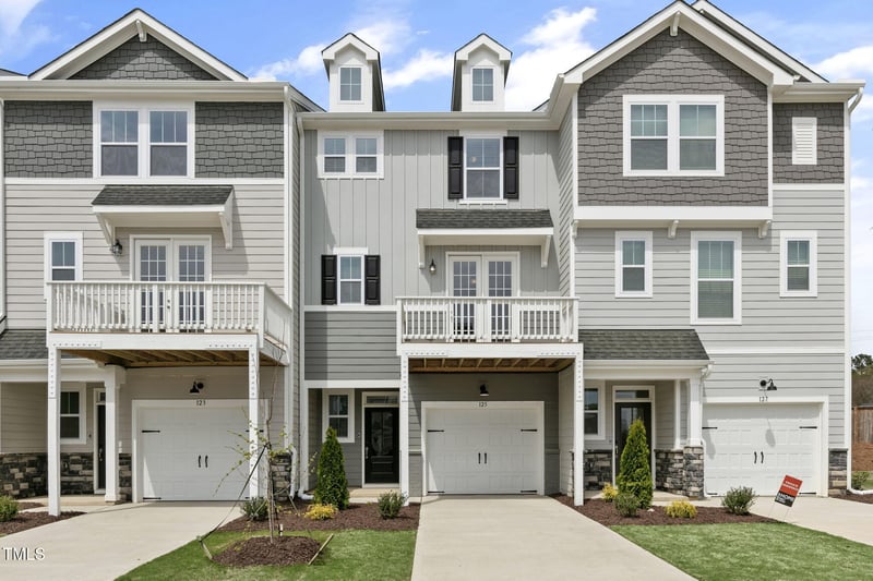 125 Sugar Run Dr #26, Fuquay Varina, NC 27526