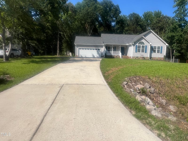 125 Tast Dr, Wendell, NC 27591