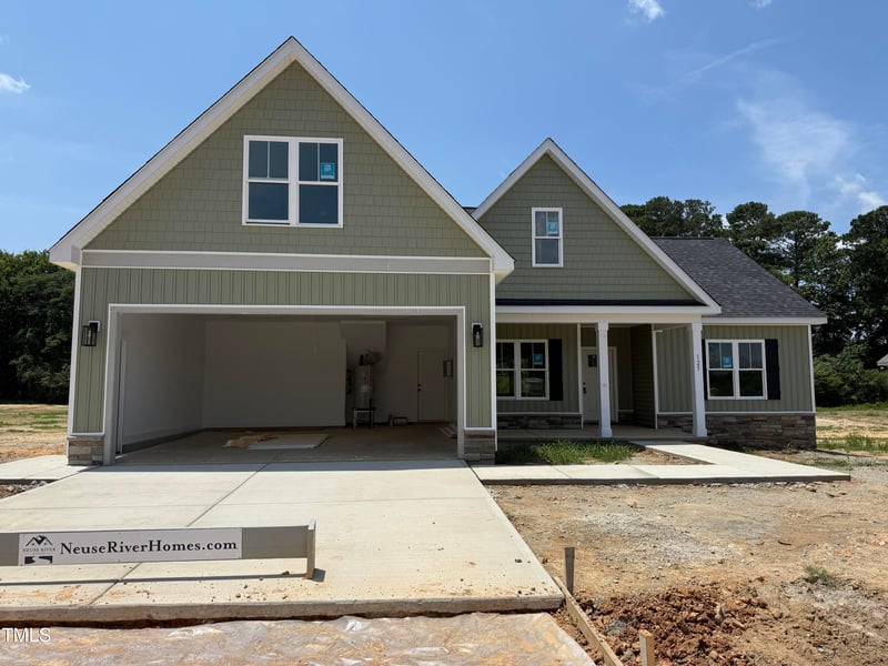 125 Tee Dr, Selma, NC 27576