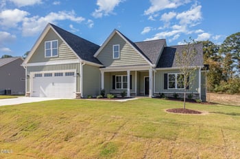125 Tee Dr, Selma, NC 27576