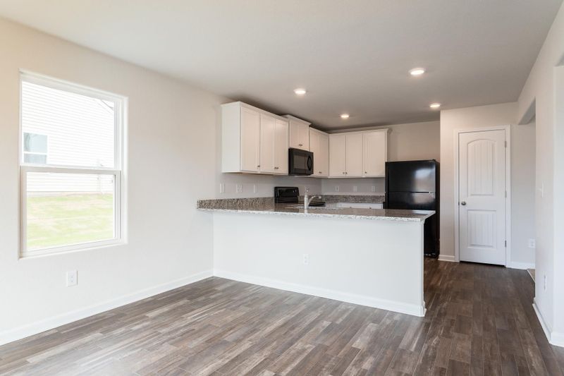 125 Windbreak Ln, Youngsville, NC 27596