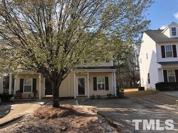 125 Woodson Dr, Clayton, NC 27527