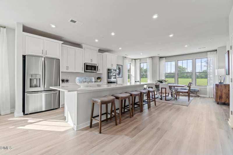 1250 Coach Station Al #201, Raleigh, NC 27601