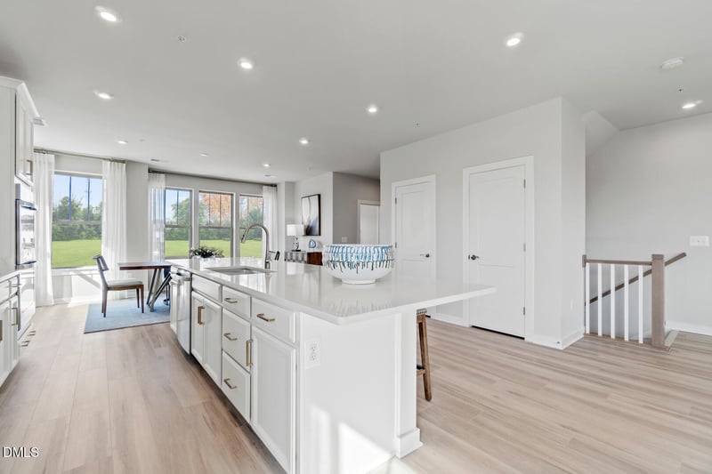 1250 Coach Station Al #201, Raleigh, NC 27601