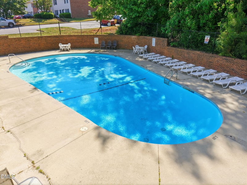 1250 Jamestown Ct, Cary, NC 27511