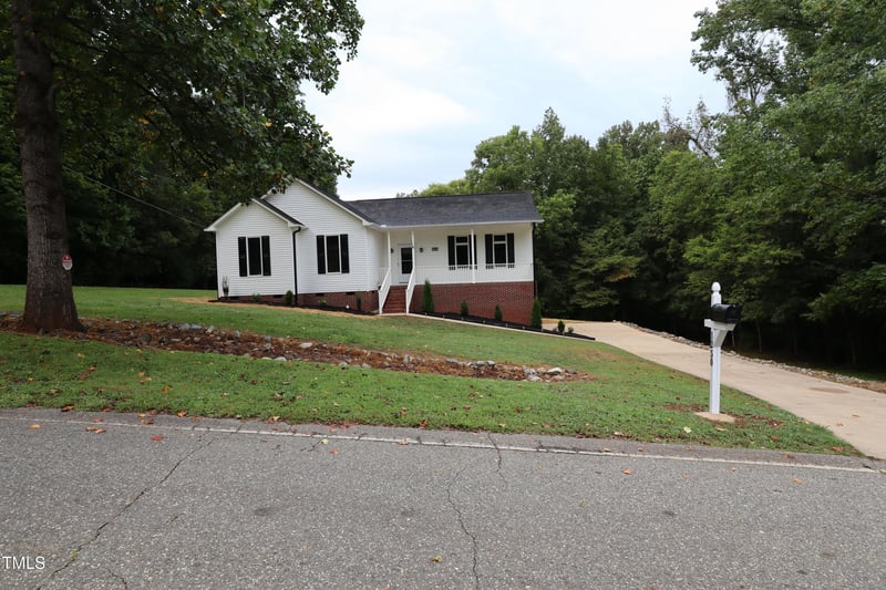 1250 Noah Rd, Graham, NC 27253