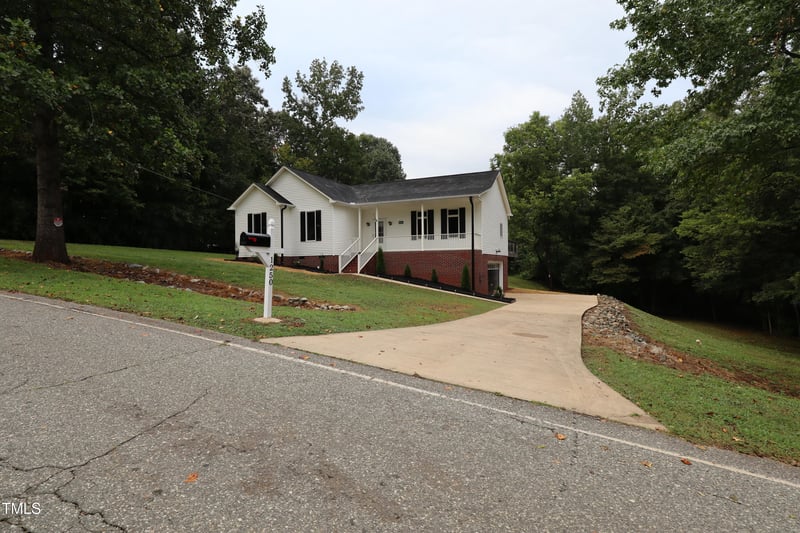 1250 Noah Rd, Graham, NC 27253