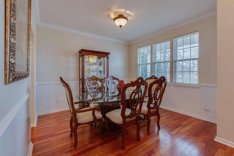 12509 Village Meadows Ct, Raleigh, NC 27614