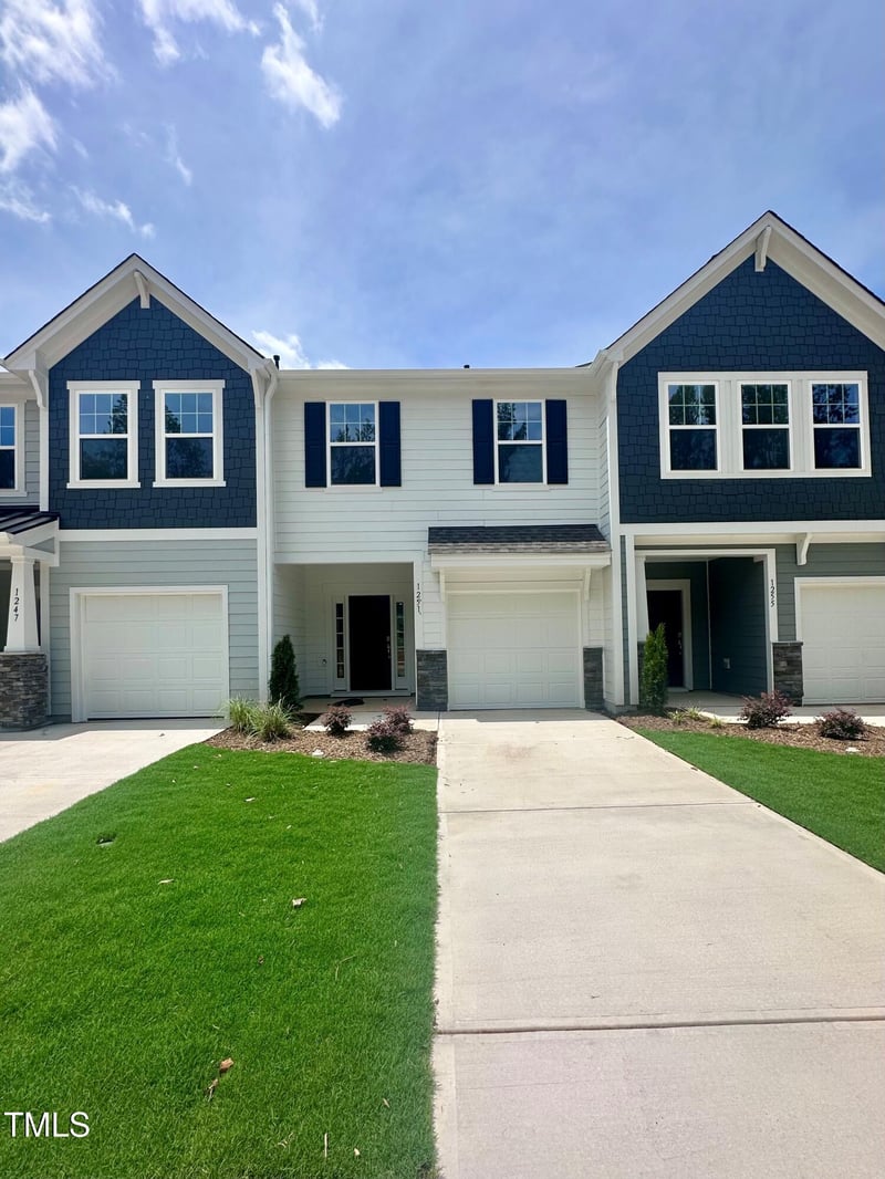 1251 Hammond Dr, Mebane, NC 27302