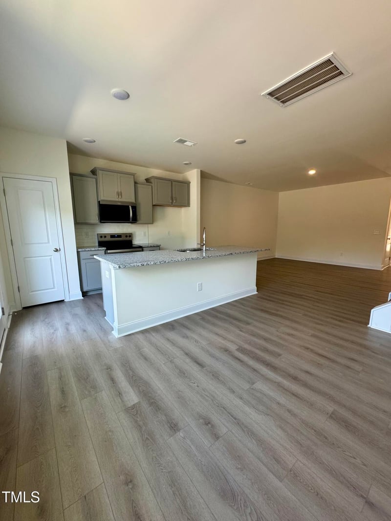 1251 Hammond Dr, Mebane, NC 27302
