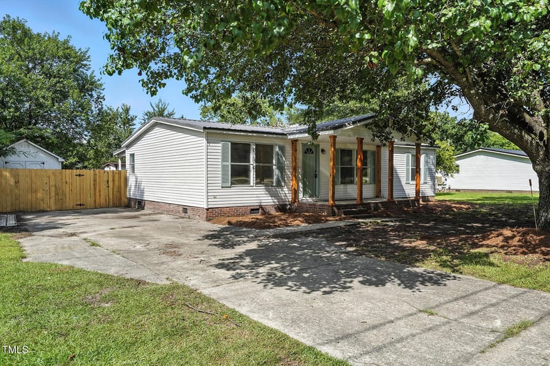 1251 Tom Starling Rd, Fayetteville, NC 28306