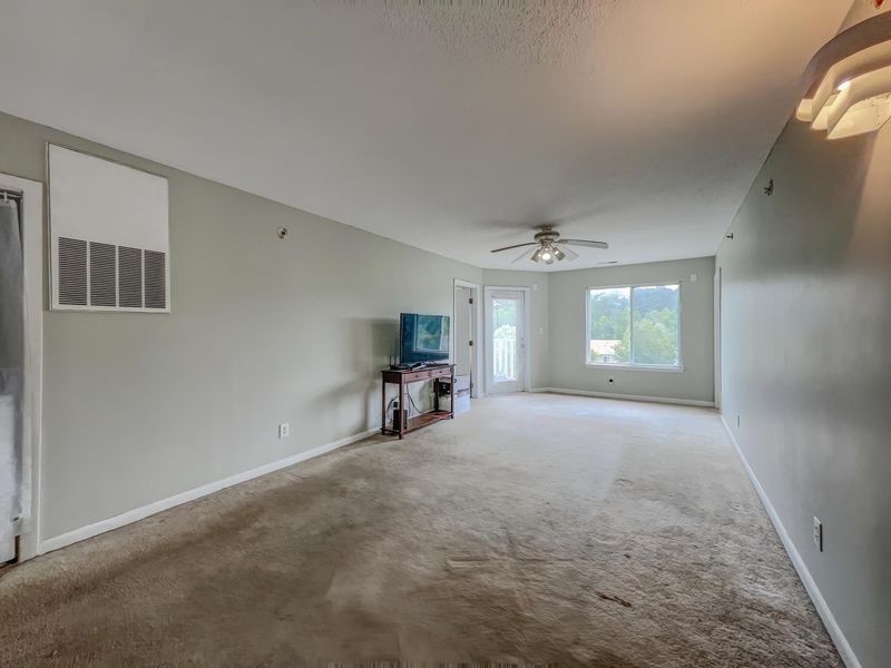 1251 University Ct #304, Raleigh, NC 27606