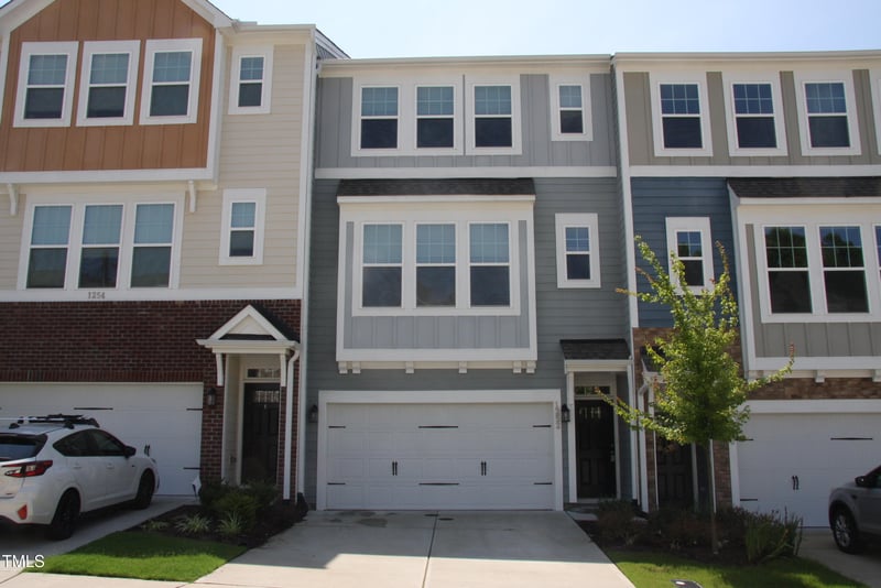 1252 Commack Dr, Durham, NC 27703