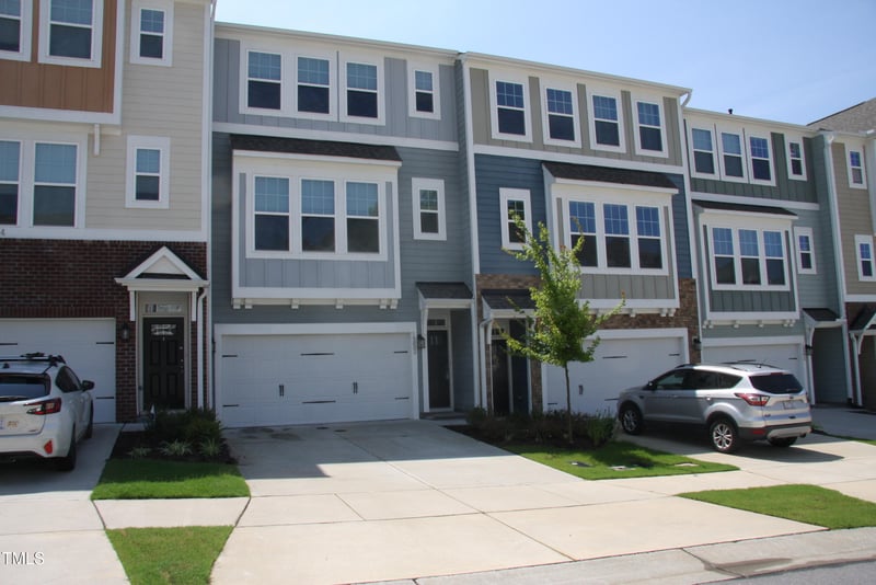 1252 Commack Dr, Durham, NC 27703