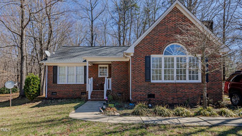 1253 Skyview Dr, Mebane, NC 27302