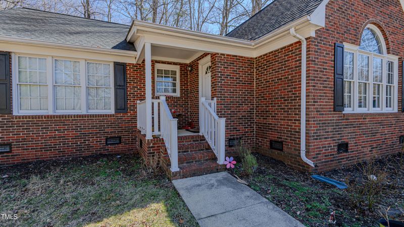 1253 Skyview Dr, Mebane, NC 27302