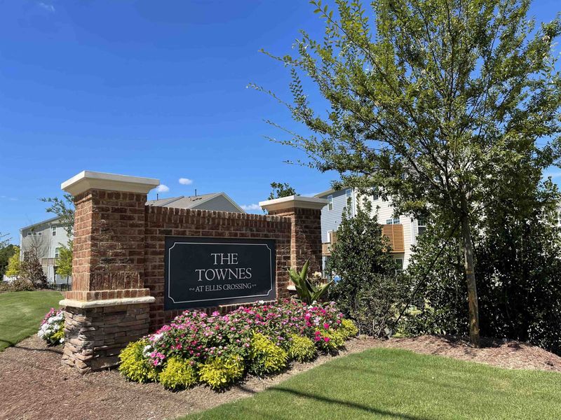 1254 Commack Dr #74, Durham, NC 27703