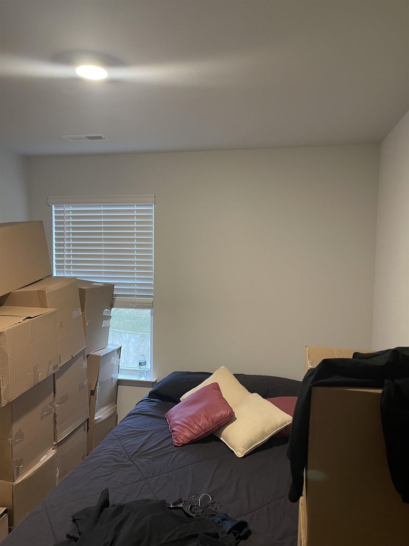 1255 Adrian Ct, Mebane, NC 27302