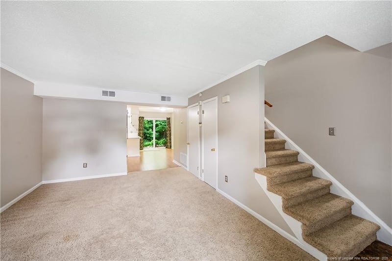 1255 Donaldson Ct, Cary, NC 27511