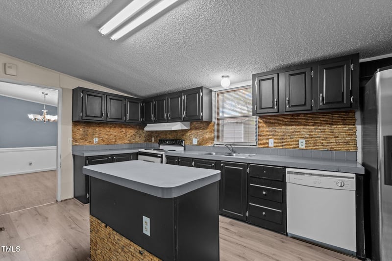 12561 Talon Dr, Zebulon, NC 27597