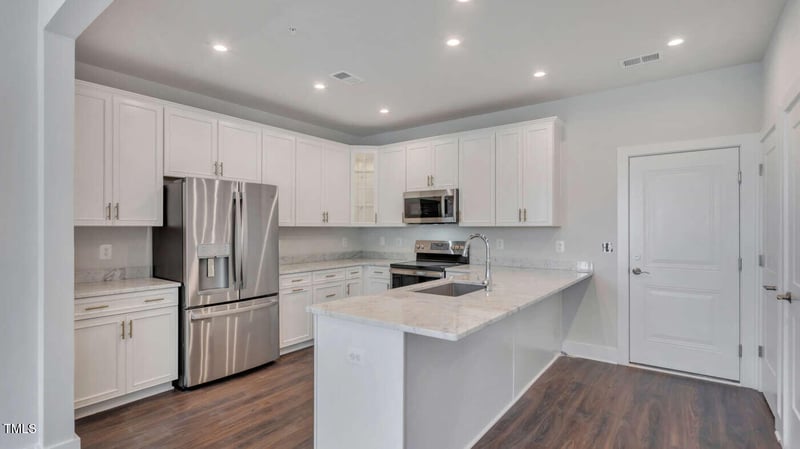 1257 S Blount St #101, Raleigh, NC 27601