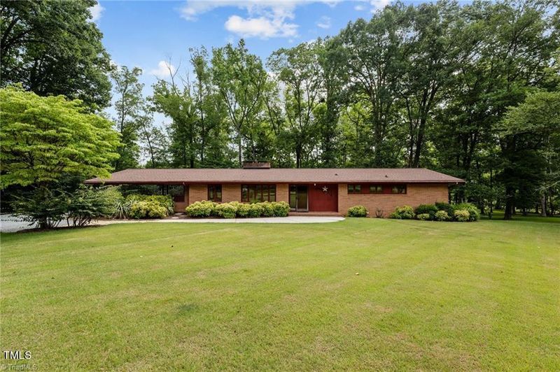 1257 N Sellars Mill Rd, Burlington, NC 27217