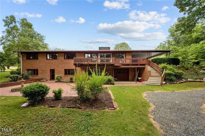 1257 N Sellars Mill Rd, Burlington, NC 27217