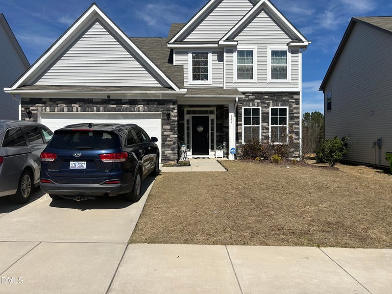 1257 Sidney Creek Dr, Zebulon, NC 27597