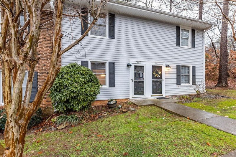 1259 Donaldson Ct, Cary, NC 27511