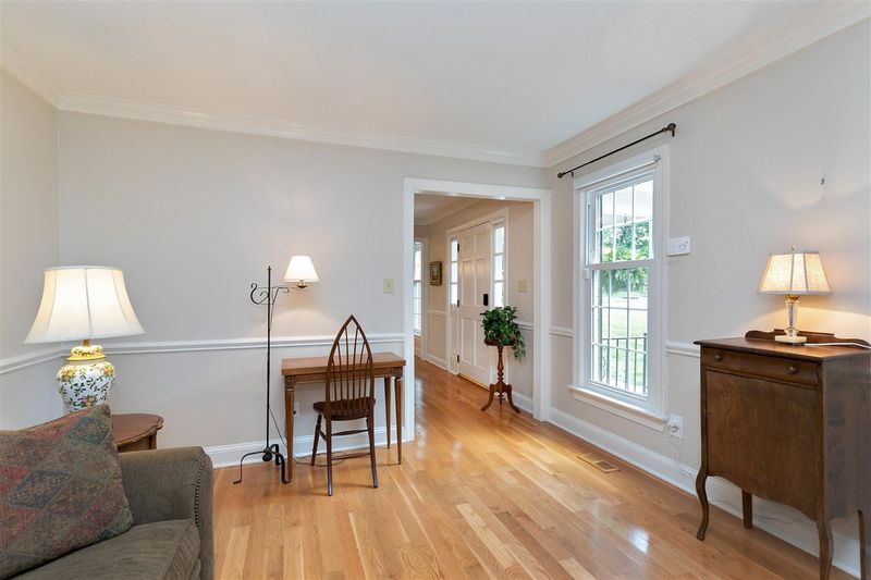 126 Castlewood Dr, Cary, NC 27511
