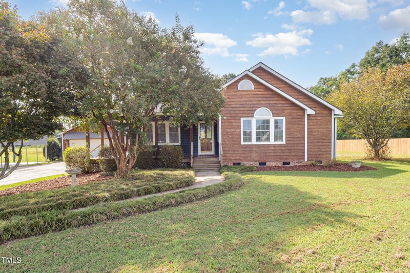 126 Crosswinds Dr, Selma, NC 27576